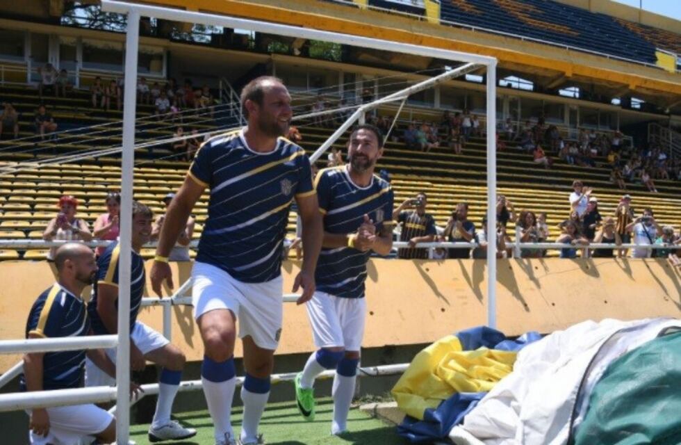 El "Kily" González y "Petaco" Carbonari jugaron para Central con un fin solidario
