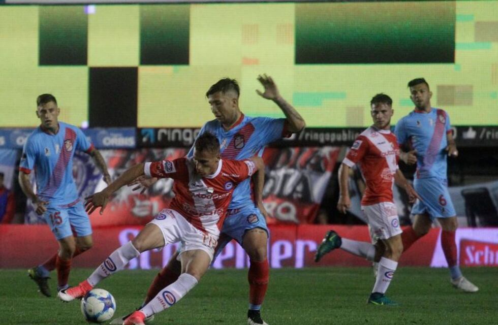 Argentinos Juniors se lo dio vuelta Arsenal en La Paternal
