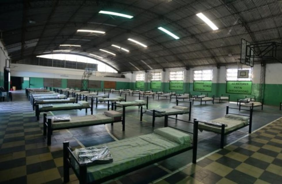 Utilizarán polideportivos para trasladar a personas en situación de calle en Córdoba