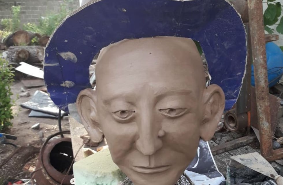 Construye una estatua del Santo Cura Brochero para donarla a una iglesia de Córdoba