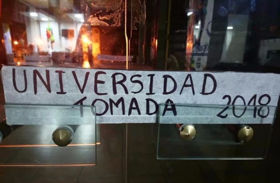 Docentes de San Luis tomaron el Rectorado
