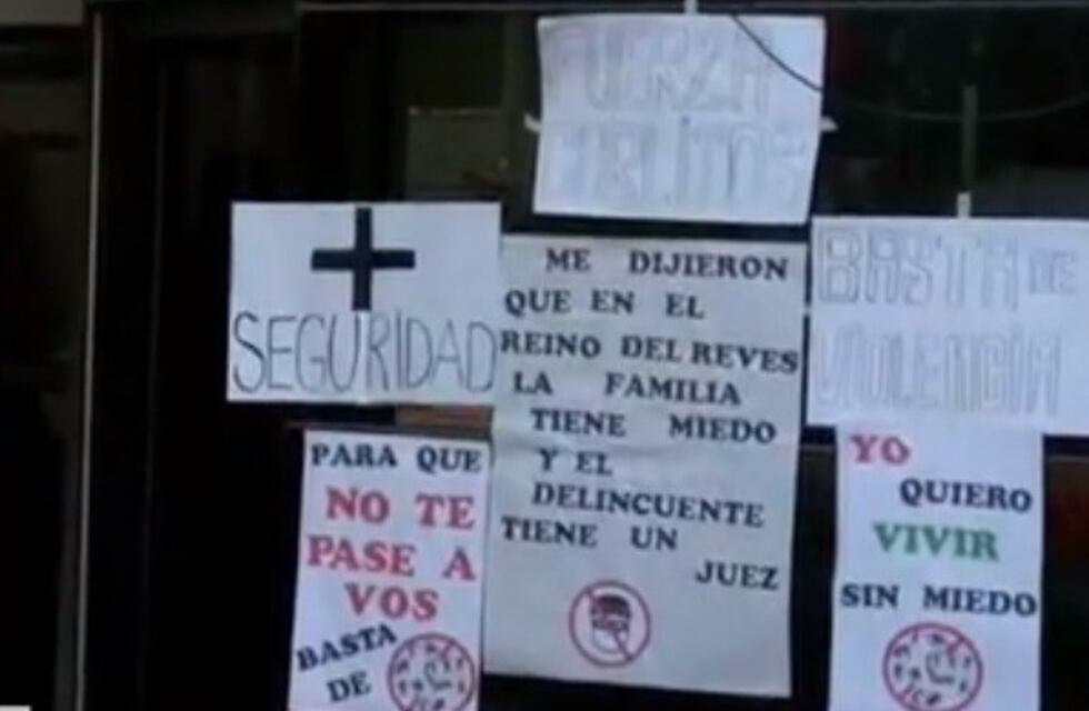 Encendida protesta de familiares del empleado de Assa apuñalado en barrio Ludueña