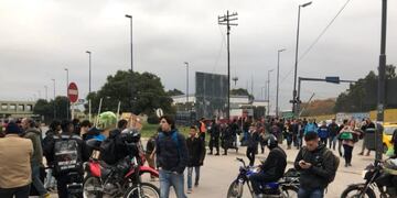 Falsa amenaza de bomba obligó a evacuar a cientos de pasajeros en la terminal de Omnibus de Retiro\u002E (@jmmoure)