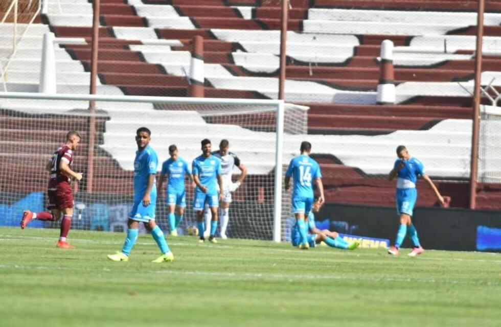 Belgrano perdió con Lanús y ya no depende de sí mismo para seguir en Primera