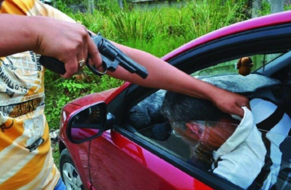 Mendoza: golpe armado de falsos obreros, robaron 420 mil pesos