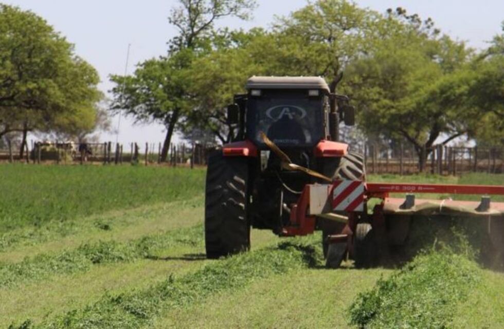 Un tractor "expulsó" un hierro que se clavó en el pecho de un hombre