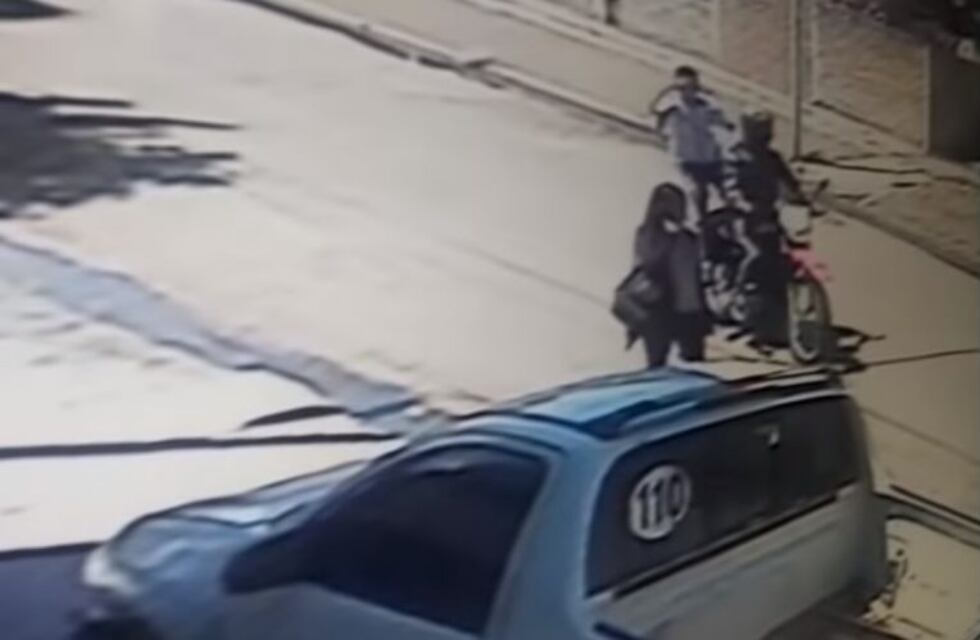 Violento robo de motochorros a plena luz del día en Morón