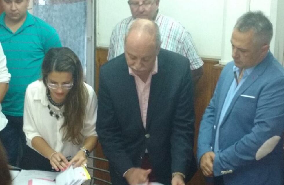 Manuel Pérez asumió como presidente de Racing