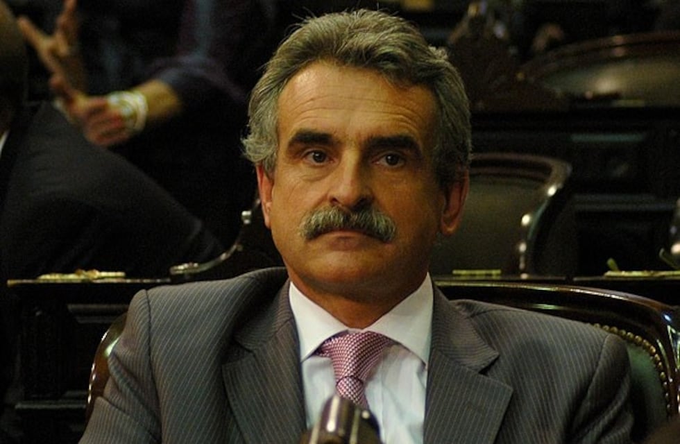 Rossi pidió "construir un frente nacional" alternativo a Cambiemos para 2019