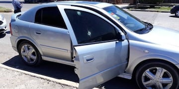 Así quedó el auto después del tiroteo en Viedma\u002E