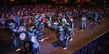 Destacan la convocatoria que tuvo el Corso Central de los Carnavales Marplatenses (Fotos: Prensa Turismo Mar del Plata)