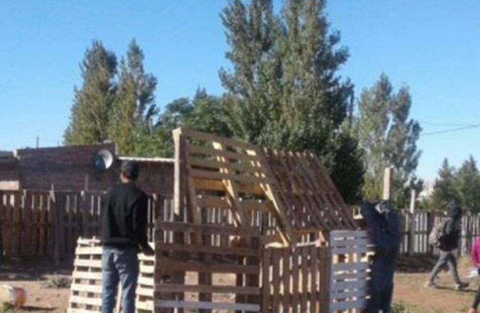 La Policía desalojó una toma en Valentina Norte Rural