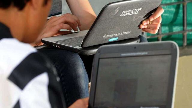 Aproximadamente 2.413.698 alumnos concurren a escuelas públicas desconectados.