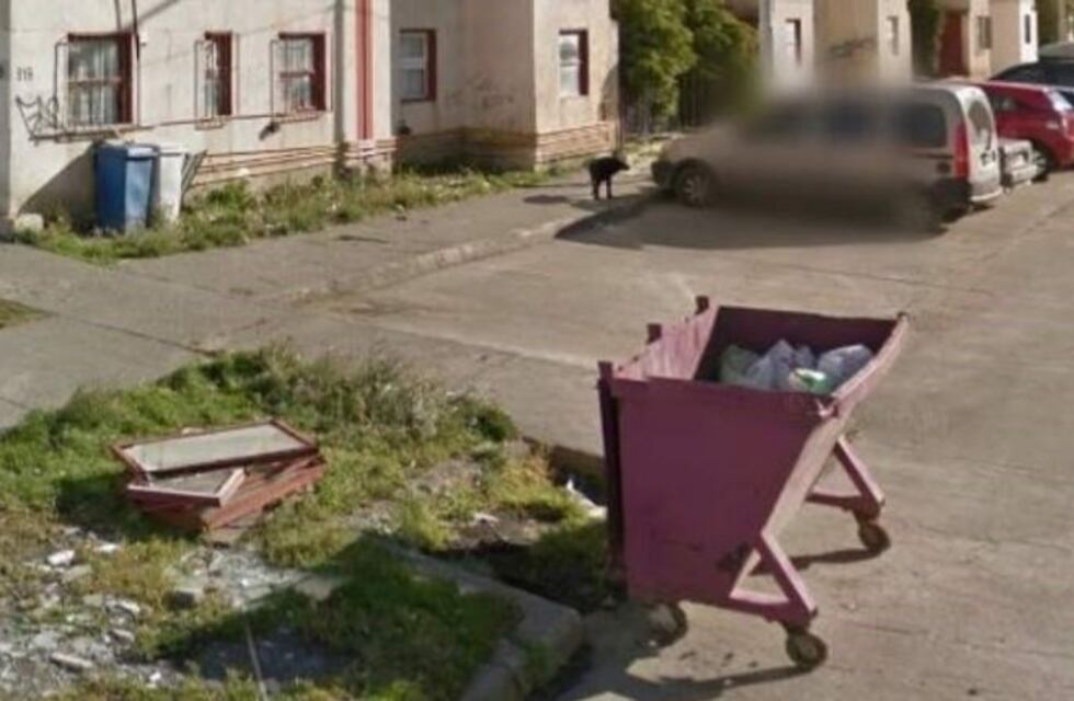 Encontraron a una joven dentro de un contenedor de basura en Chacra II