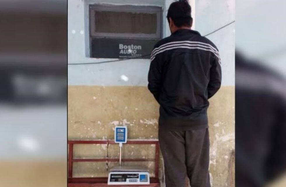 Robó una balanza y fue detenido luego de agredir a Policías