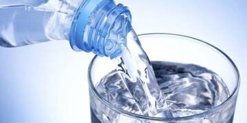 Se aprobó la ordenanza que obliga a disponer agua potable gratis\u002E\nCrédito_ web