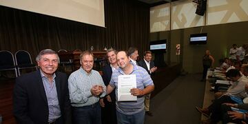 El gobernador Juan Schiaretti con los productores rurales\u002E