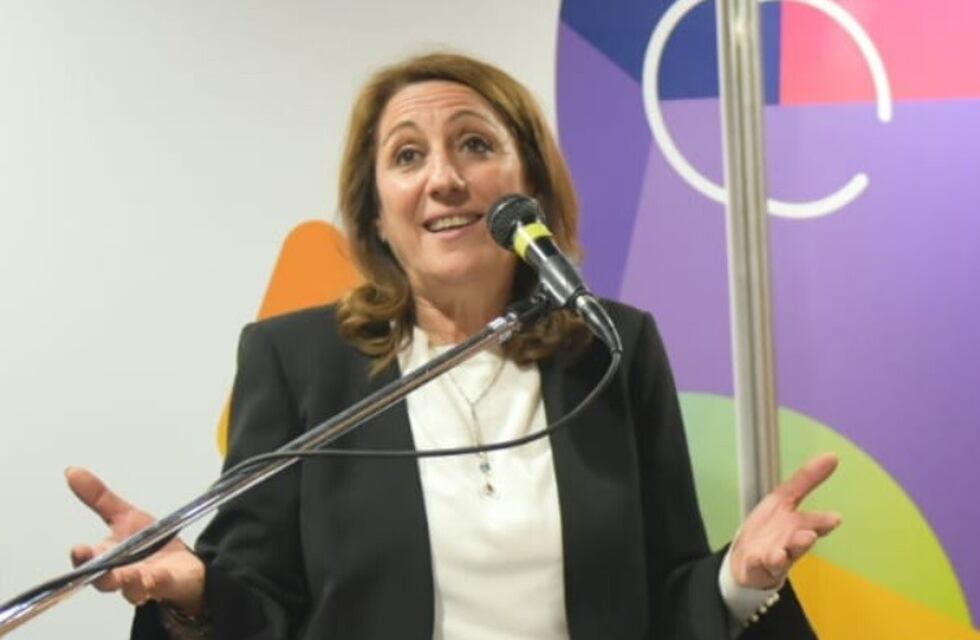 Final abrupto entre gritos de repudio para un discurso de Fein en el Encuentro de Jóvenes de la Pastoral Católica