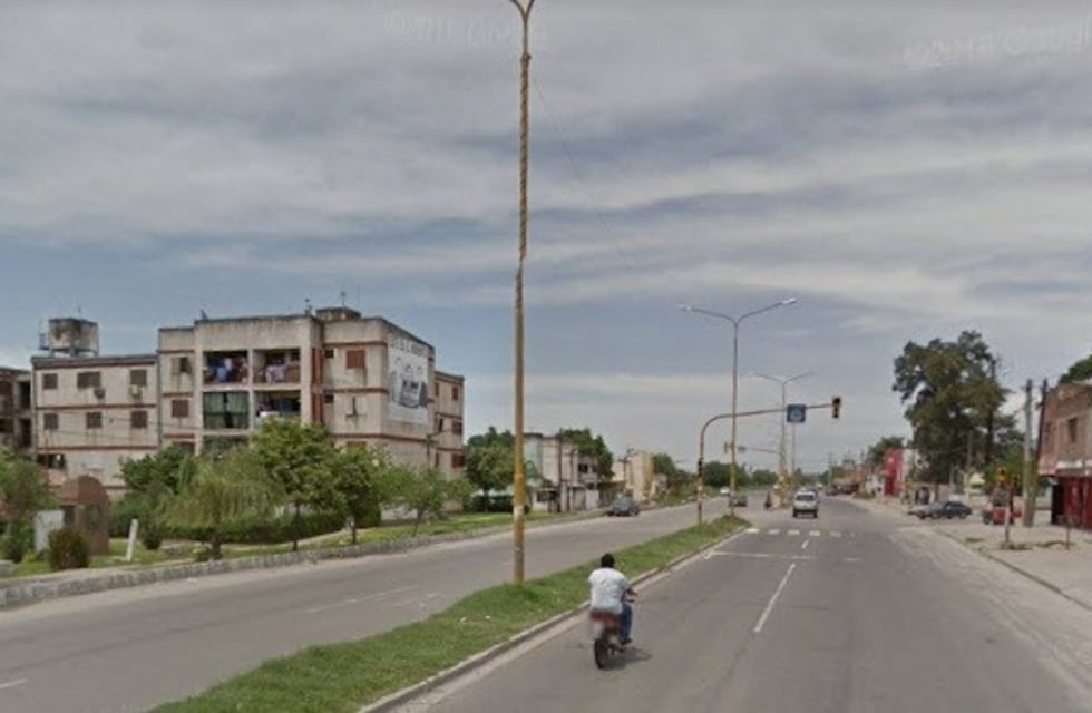 Descubrió que su novia  le era infiel con un amigo, la persiguió con su auto y la atropelló