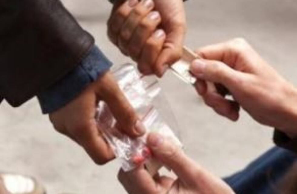 Charla sobre "Adicciones y delito" para jóvenes de Arroyito