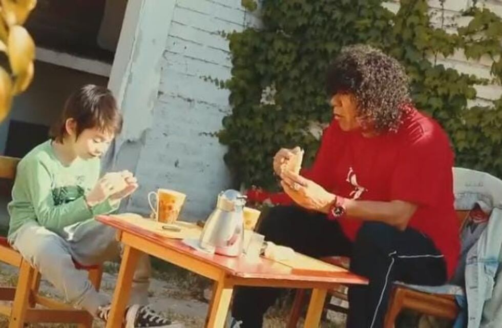 "Mate Cocido", el nuevo tema de La Mona Jiménez