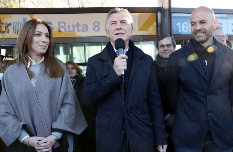 Macri: "Quiero ayudarlos a terminar de cruzar el río"