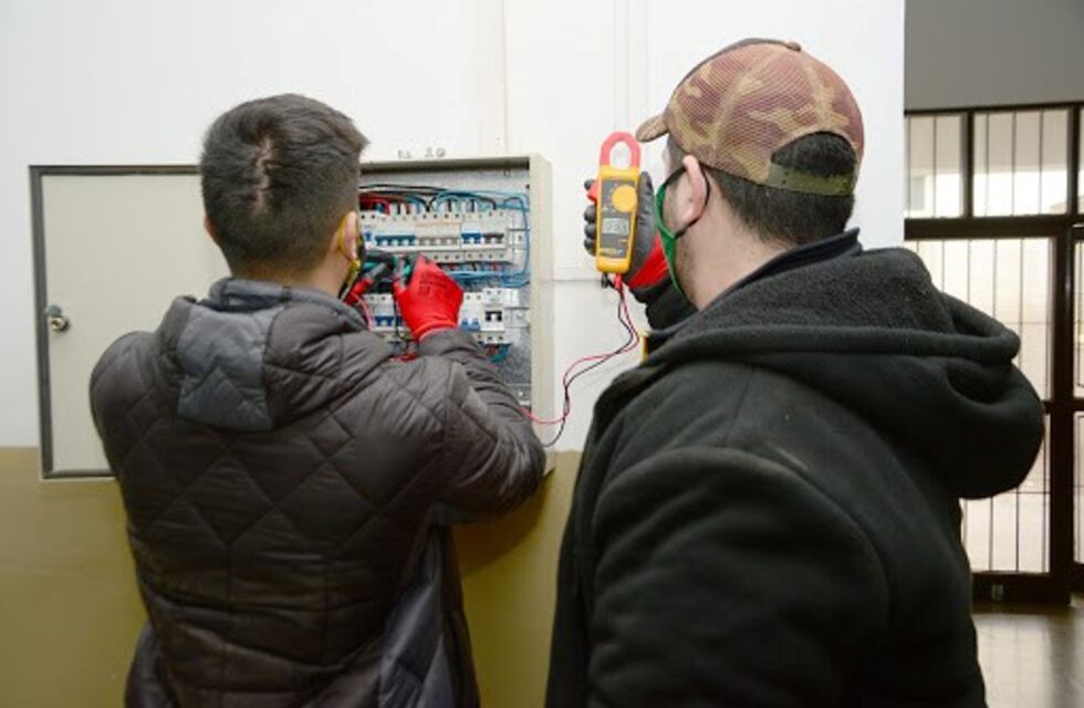 Estudiantes de carreras técnicas y artísticas podrán realizar prácticas