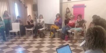 Mujeres y Disidencias de Punilla debatieron con fuertes críticas en Carlos Paz\u002E