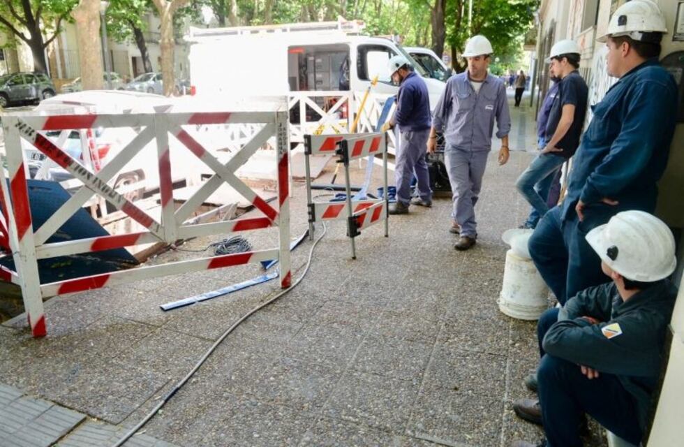 Una explosión y un corte de EDELAP dejó sin luz a Villa Castells