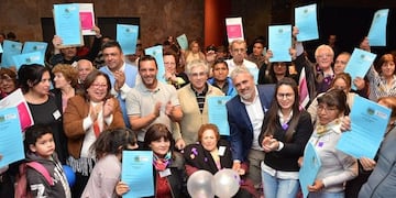 Más familias recibieron sus escrituras en San Luis\u002E Foto: ANSL