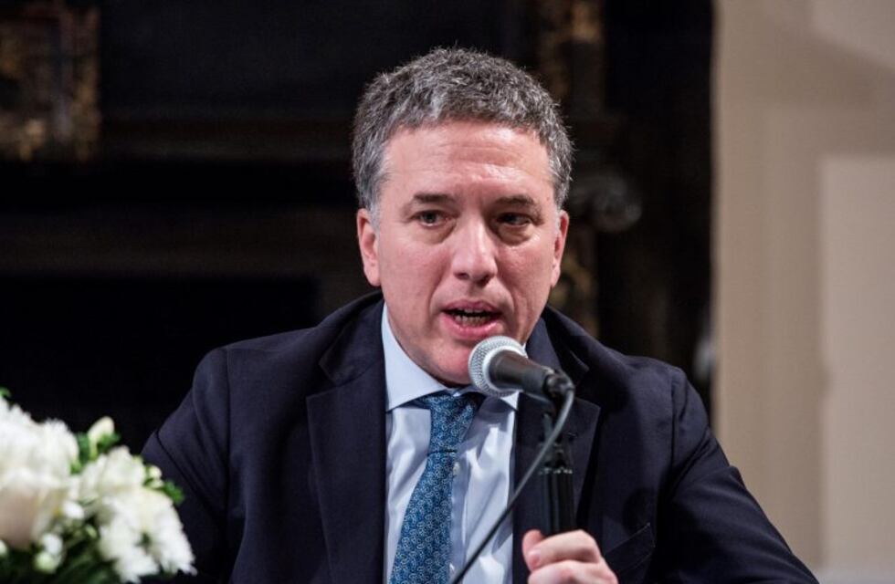 Dujovne: "Este año los salarios van a perder contra la inflación"