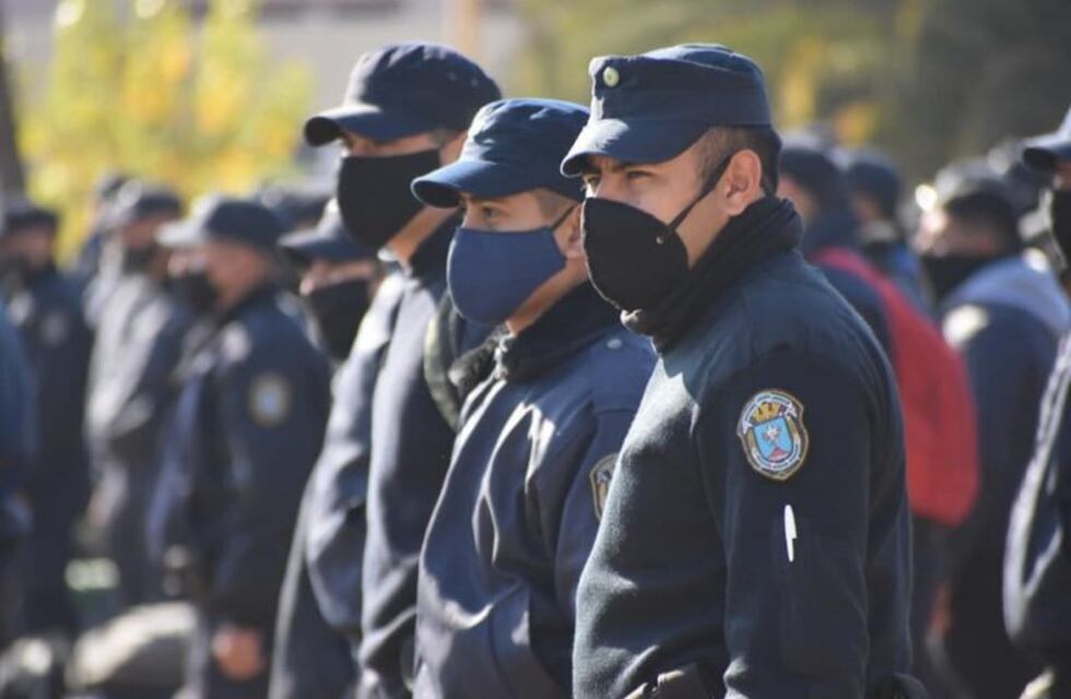 Más de 1500 policías refuerzan los límites de Santiago