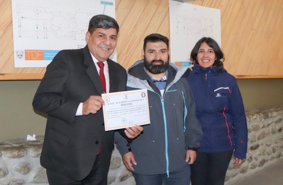 El vicegobernador Arcando recibió a maestros antárticos