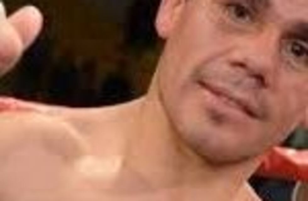 Box: el "Cotón" Reveco vuelve al ring por el título Latino mosca de la FIB