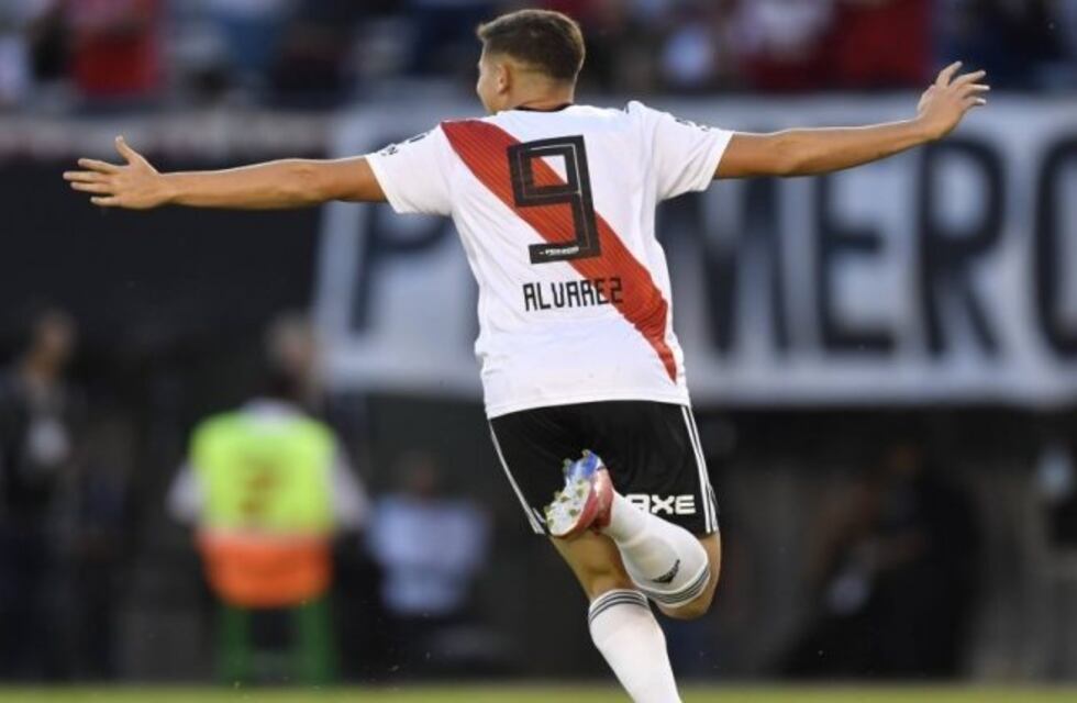 El futbolista de Calchín Julián Álvarez podría continuar su carrera en Holanda o Inglaterra