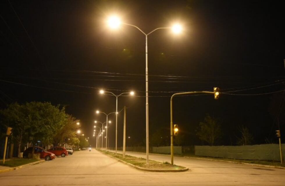 El Municipio remodeló luminarias de avenida Gabriel Maggi