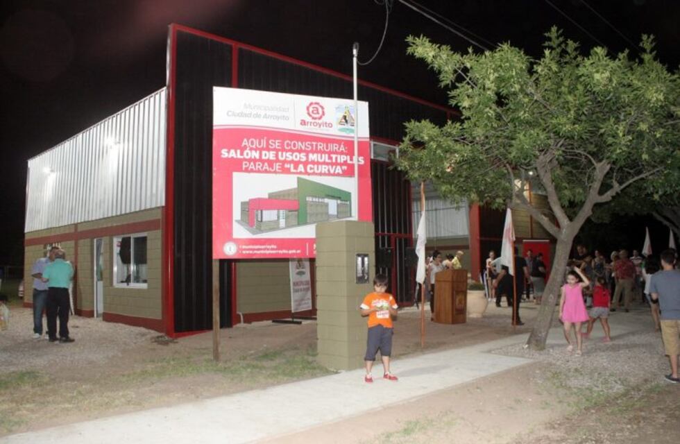 La Curva ya tiene el Salón de Usos Múltiples Municipal