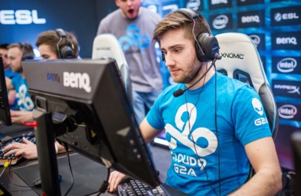 Encuentro de youtubers y gamers en el consulado de Italia en Mendoza