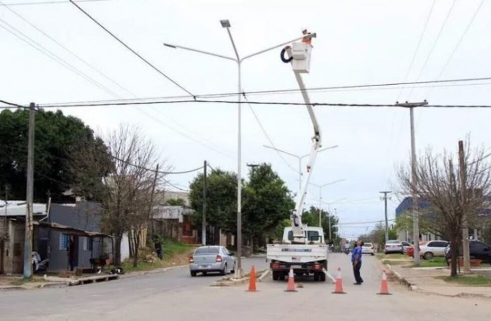 El Municipio avanza con trabajos de mejoramiento del alumbrado público