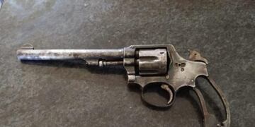 Un hombre amenzó a un vecino con un arma en San Luis