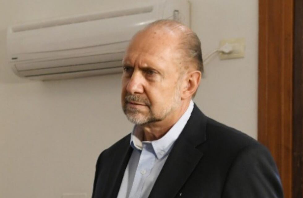 Perotti propone habilitar el comercio y emplear taxis para la distribución puerta a puerta