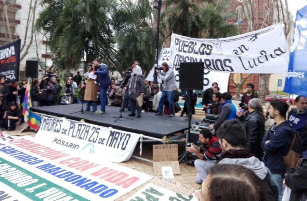 Multitudianaria concentración para exigir la aparición de Santiago Maldonado