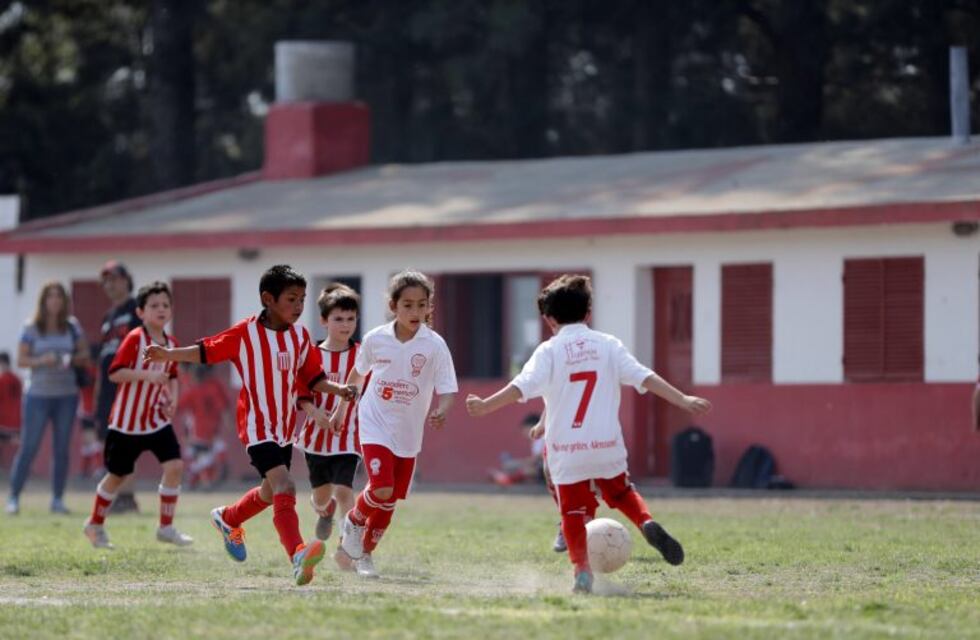 Candelaria Cabrera, la otra santafesina que cambió el fútbol femenino