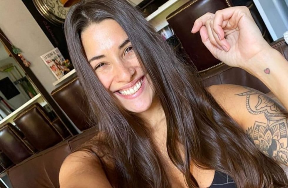 Ivana Nadal hizo un canje en ropa interior y su escote se llevó todas las miradas