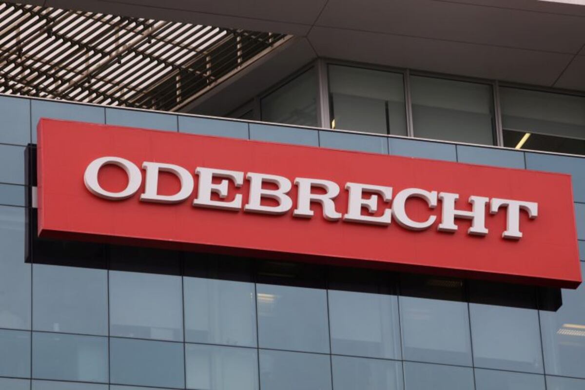 FILE PHOTO: A sign of the Odebrecht Brazilian construction conglomerate is seen at their headquarters in Lima, Peru, January 24, 2017\u002E REUTERS/Guadalupe Pardo/File Photo peru lima sede de Odebrecht en lima escandalo corrupcion odebrecht