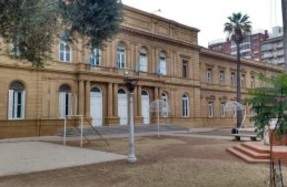 Amsafe quiere incluir los reclamos por problemas edilicios en la discusión paritaria