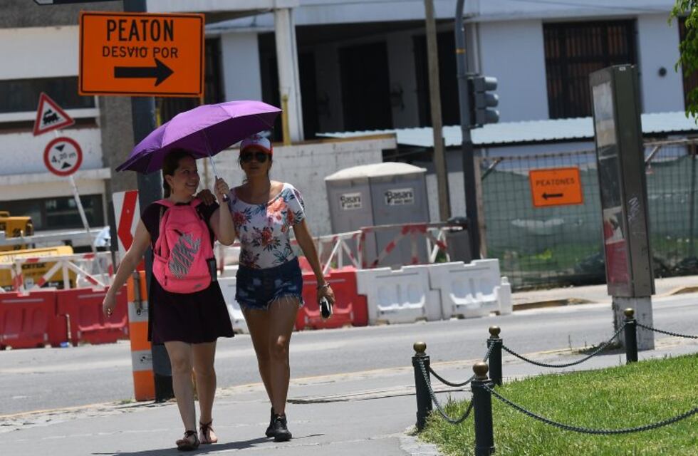 La Ciudad atraviesa la segunda ola de calor del año y continúa vigente el alerta naranja