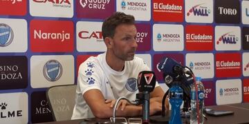 Lucas Bernardi trabajó con el plantel pensando en el debut de este martes ante Olimpia de Paraguay por la Copa Libertadores