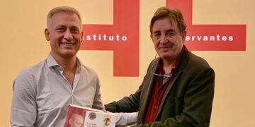 Avilés junto al Presidente del Instituto Cervantes
