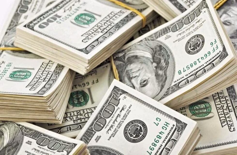 Nuevo récord del dólar en $ 20,35 para la venta minorista y alza de 54 centavos en la semana